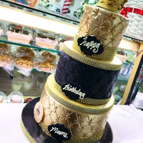 Black & Gold King Cake